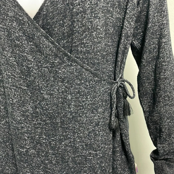 Roxy side tied hooded sweater - Picture 3 of 8